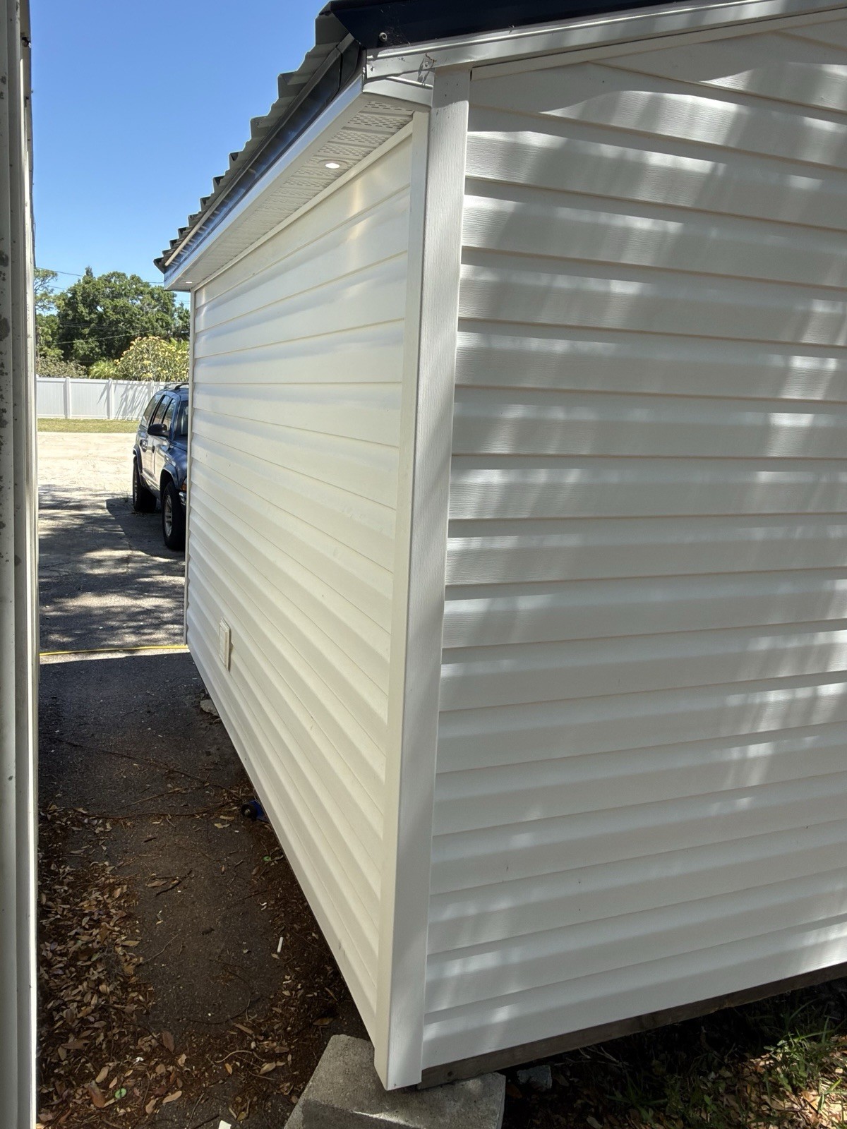 Off-Grid Tiny Cabin / Bunkie – $4,000 pick up only