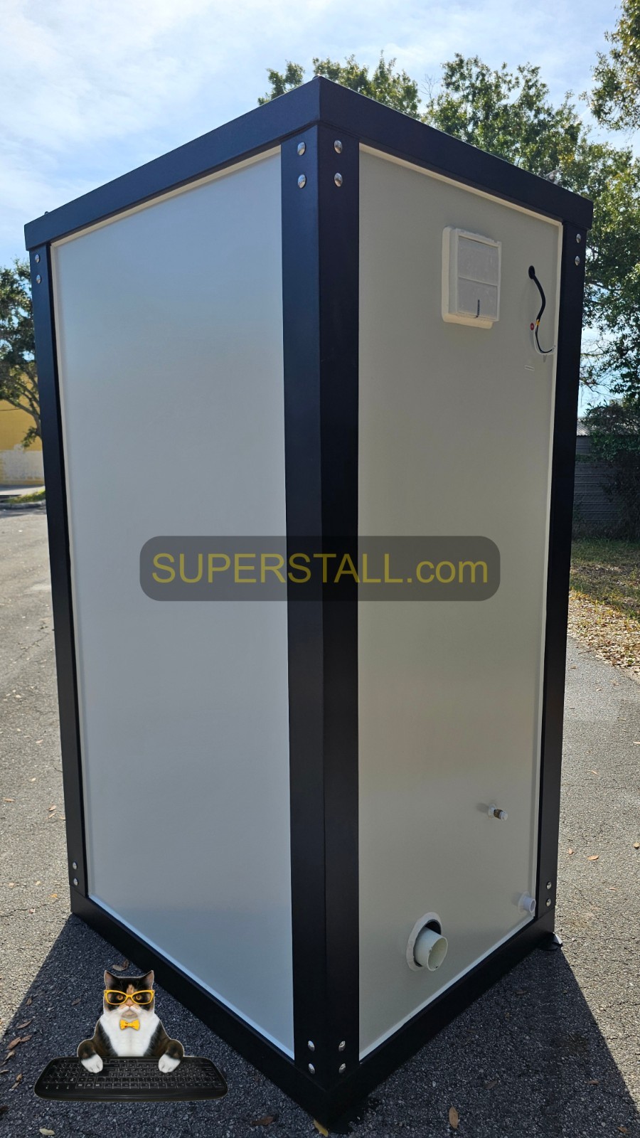 New Mobile Bathroom Steel Portable Restroom Sink Toilet Single Stall Insulated