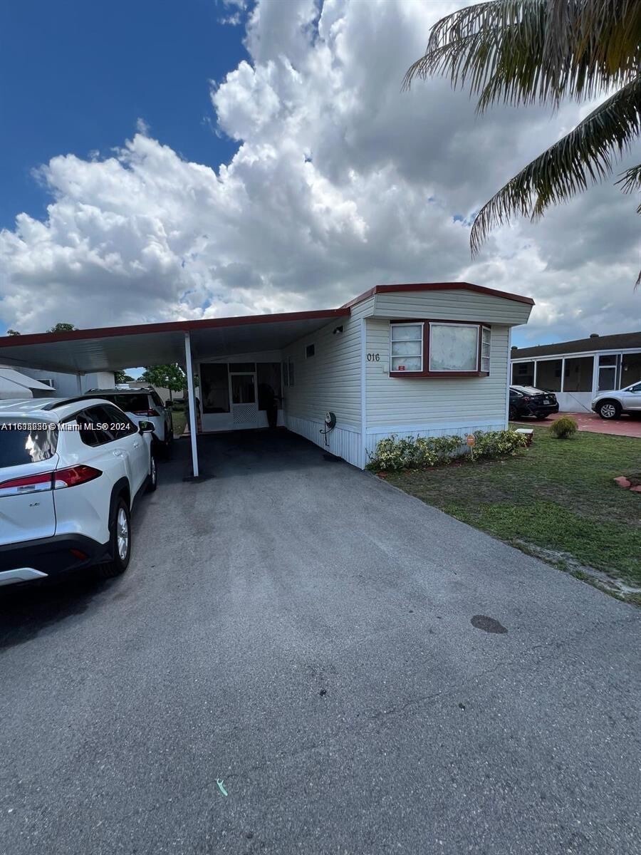 Mobile Home for sale in Miramar, Florida, USA
