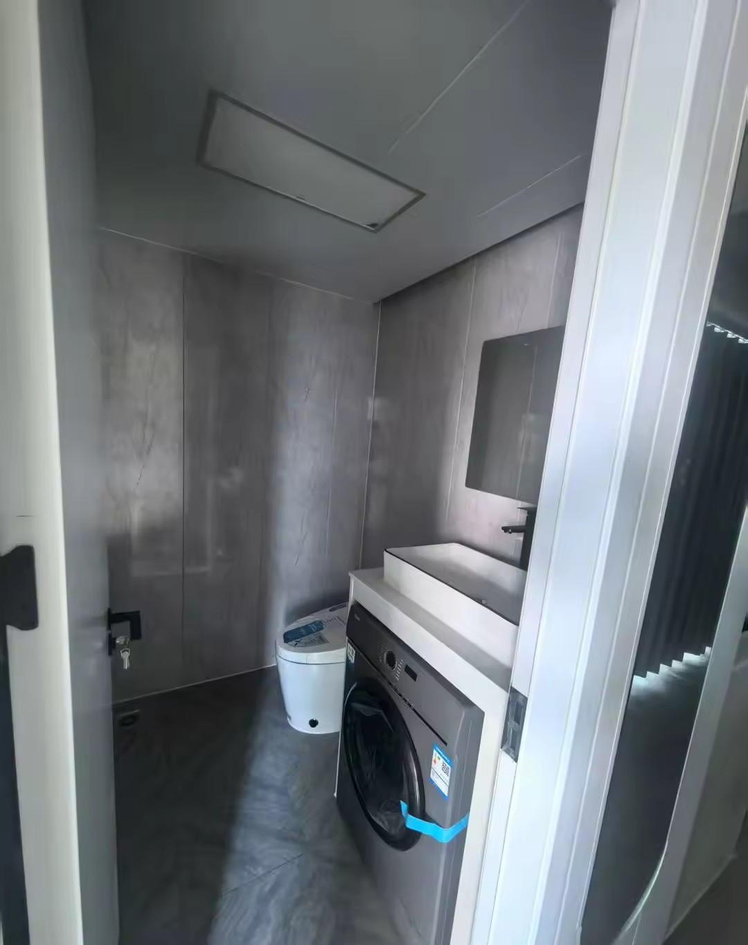 2 Story Luxury Container Home 34.5ft X 8ft With Balcony