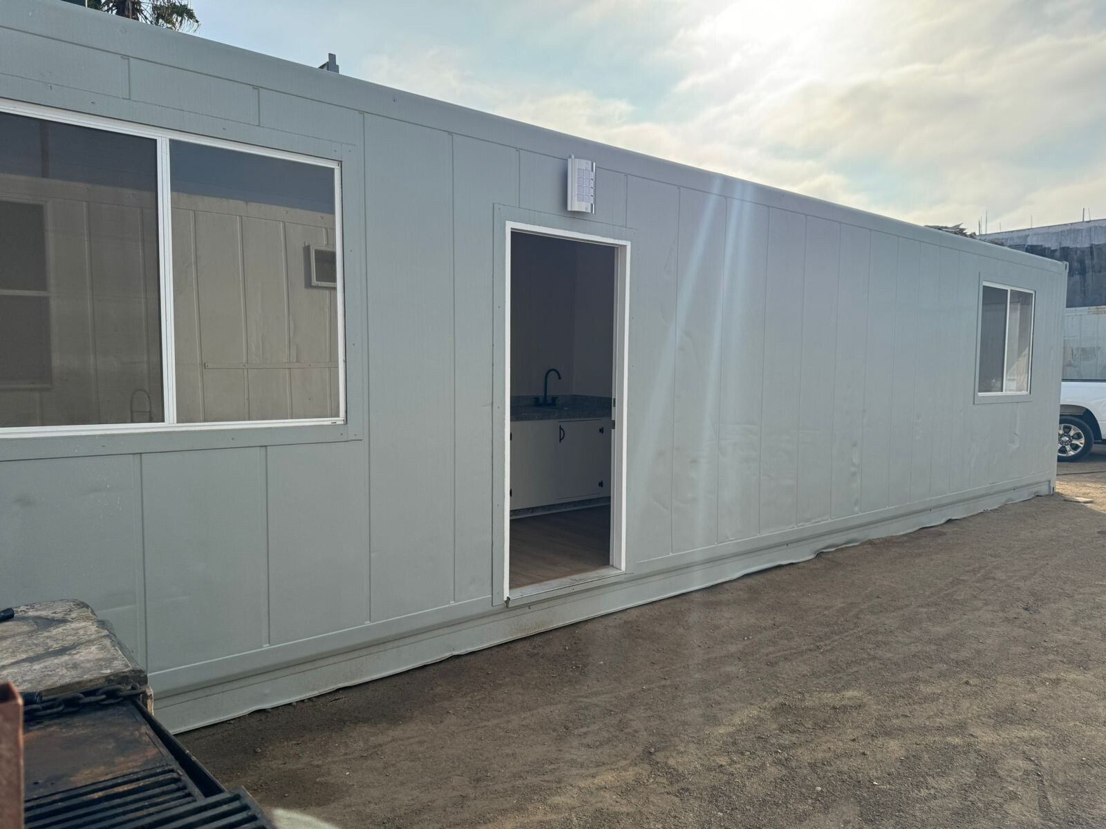 40 ft Container Home – 9’6″ x 40′ x 8’6″