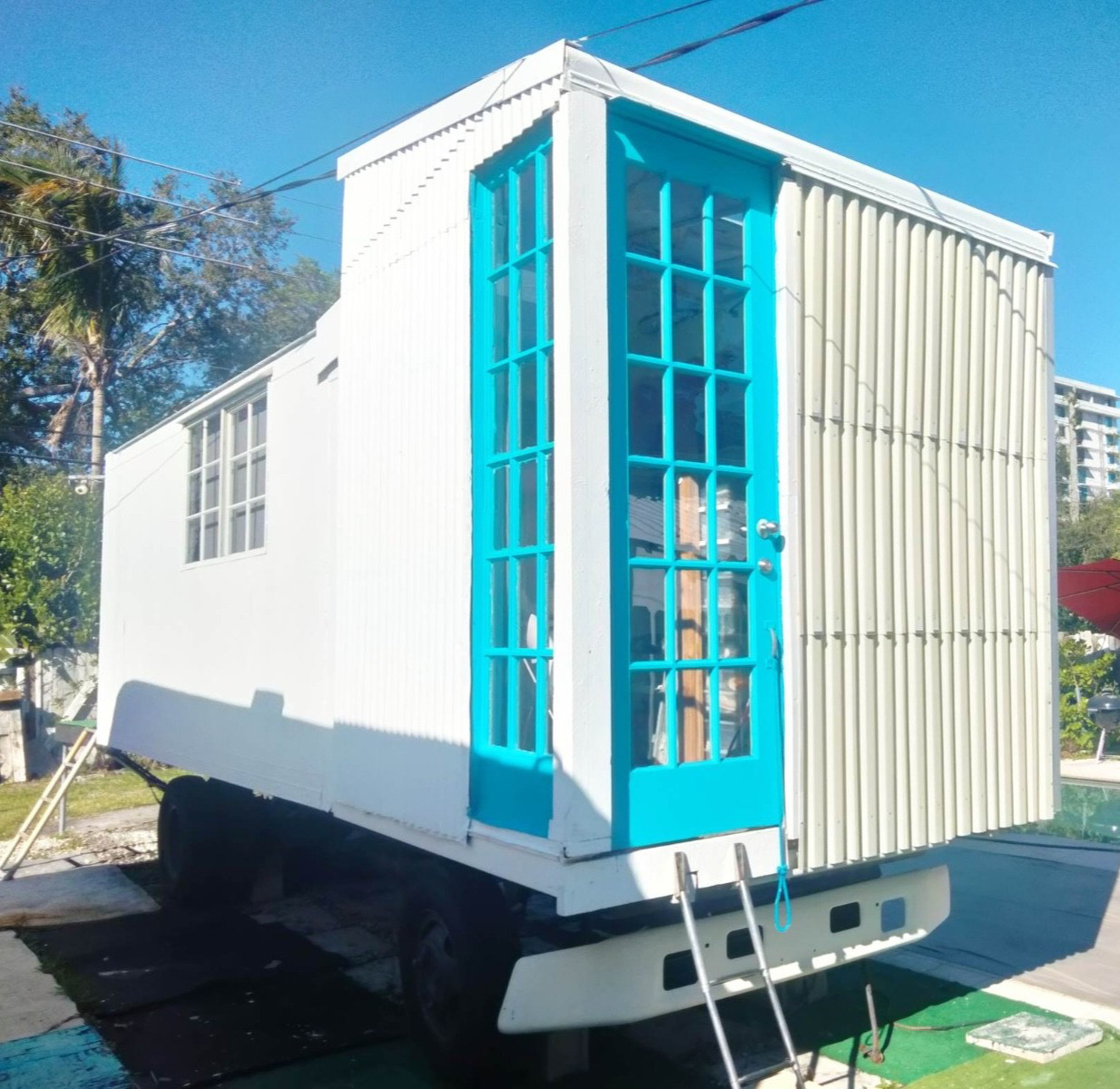 TINY HOUSE On Wheels 11 x 23