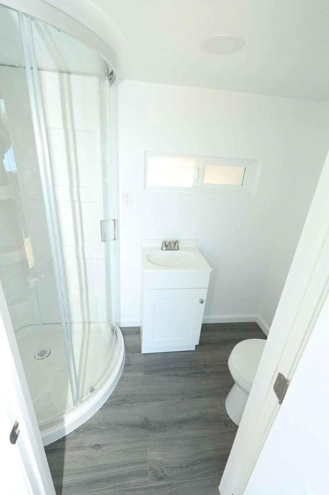 24ft Tiny Home On Wheels (Sleeper Lofts) –