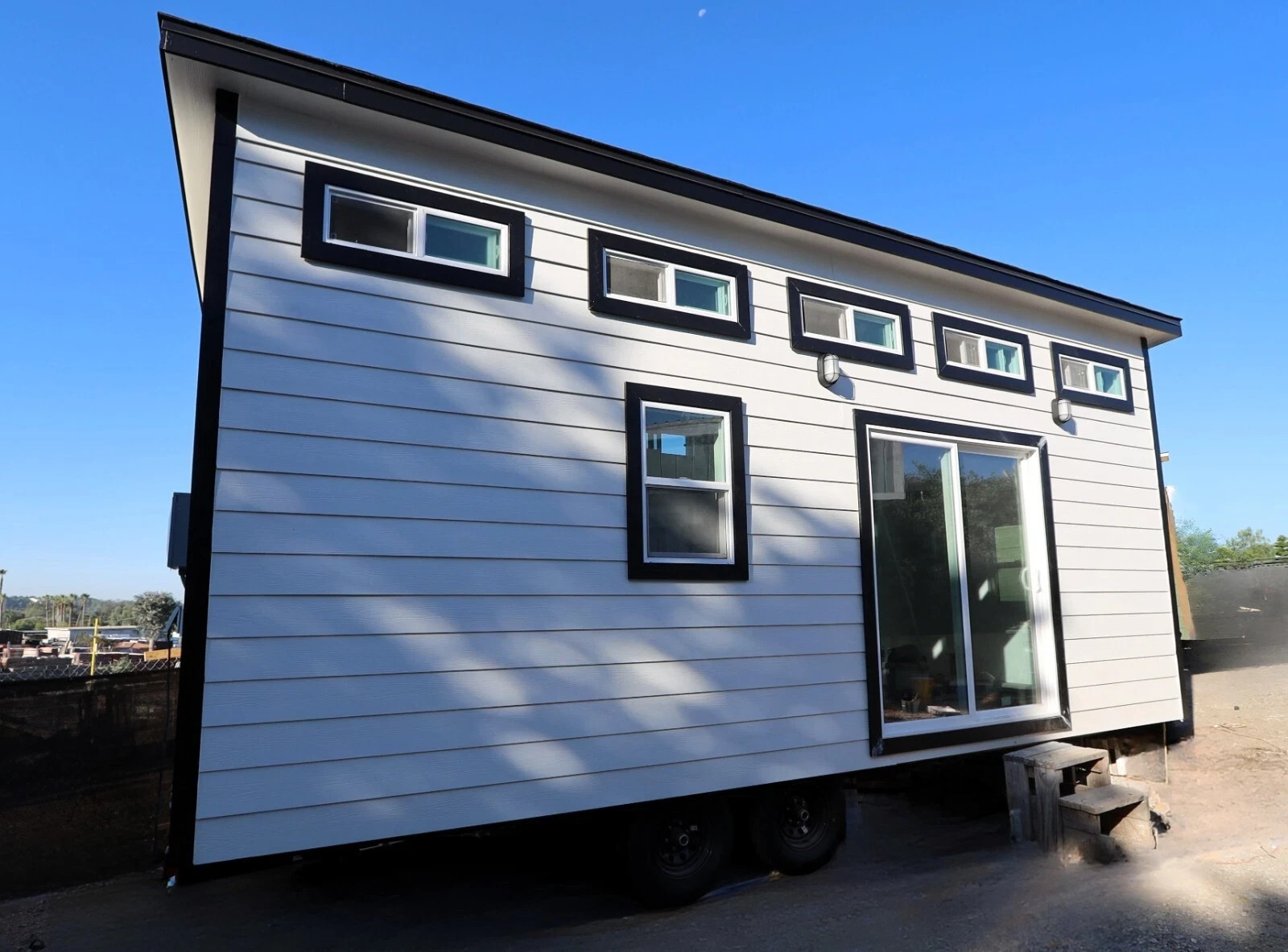 24ft Tiny Home On Wheels (Sleeper Lofts) –