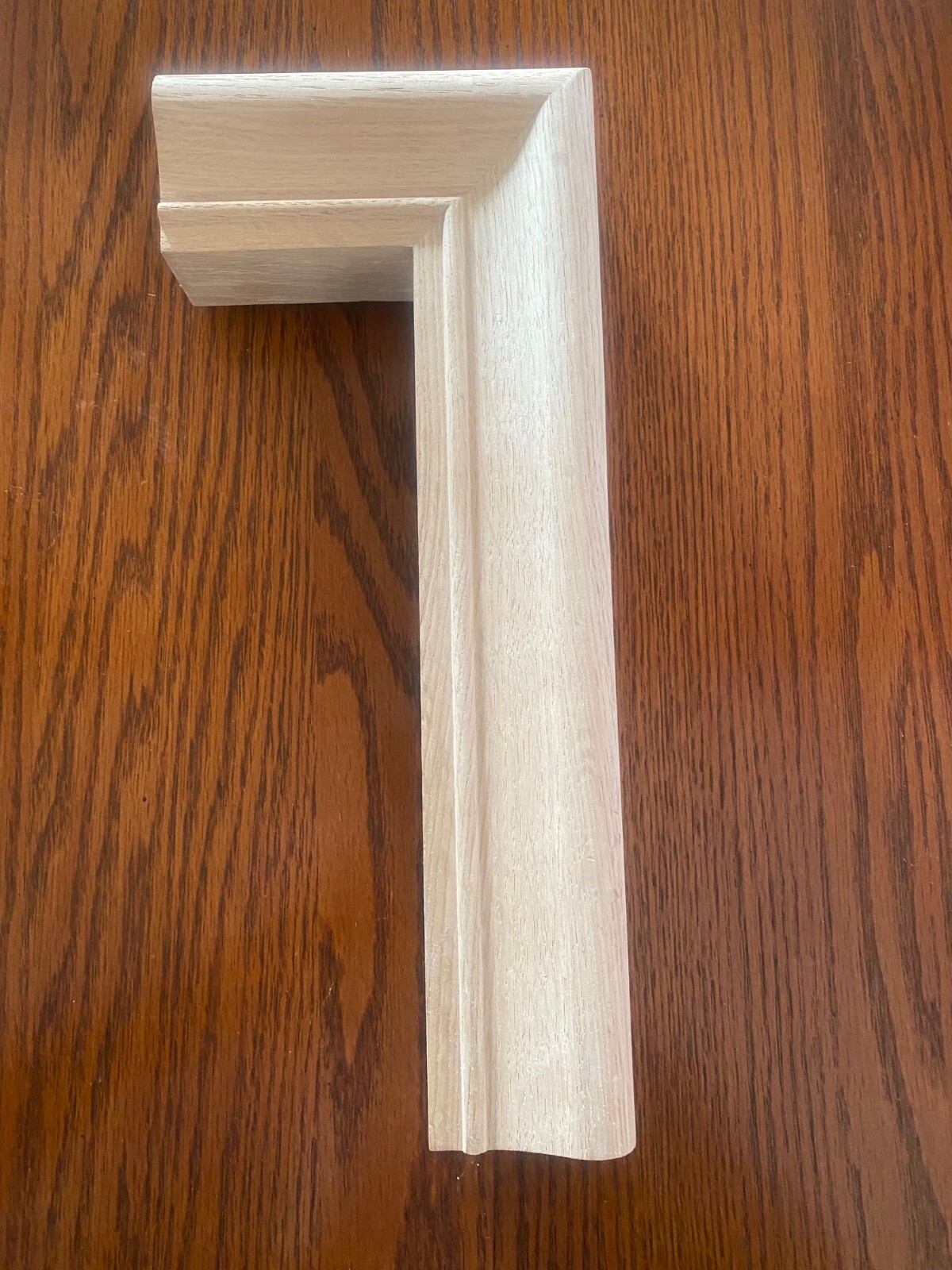 EVERMARK Red Oak Rail Drop has offers a natural wood appearance in 100% red oak.