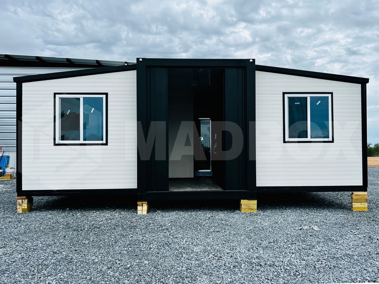 In USA Emergency Home House Tiny Mobile Container Homes for Maui Hawaii Fire