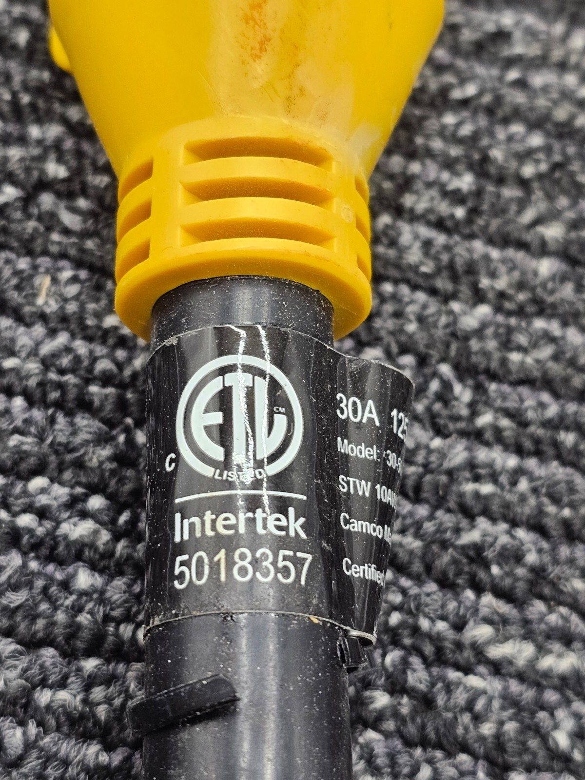 Camco Standard Female PowerGrip Generator Adapter 30A 125/250V 7500W 30-50-4-G