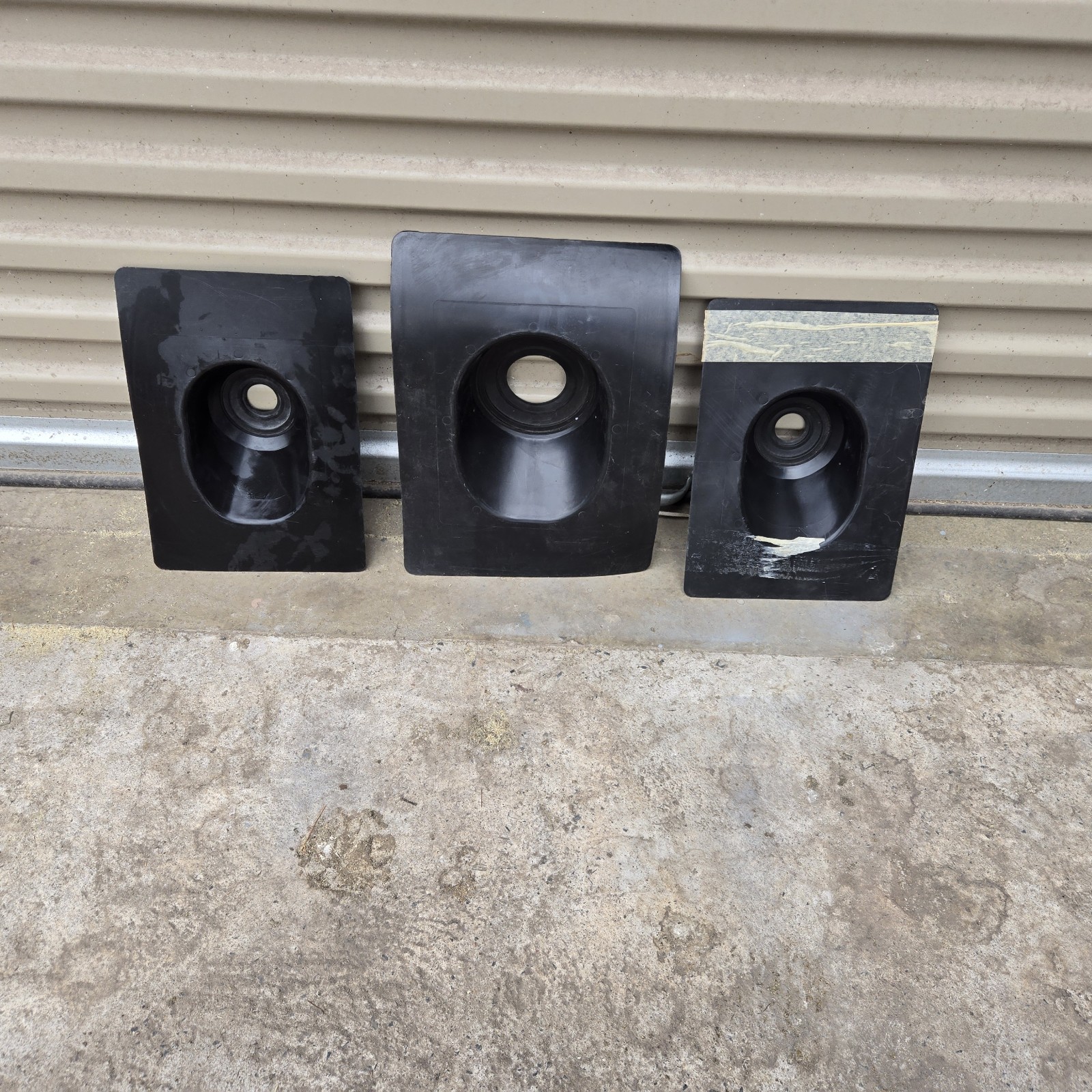 Oatey 1 1/4″ – 1 1/2″ and 3″ No Caulk Vent Stack Roof Flashing