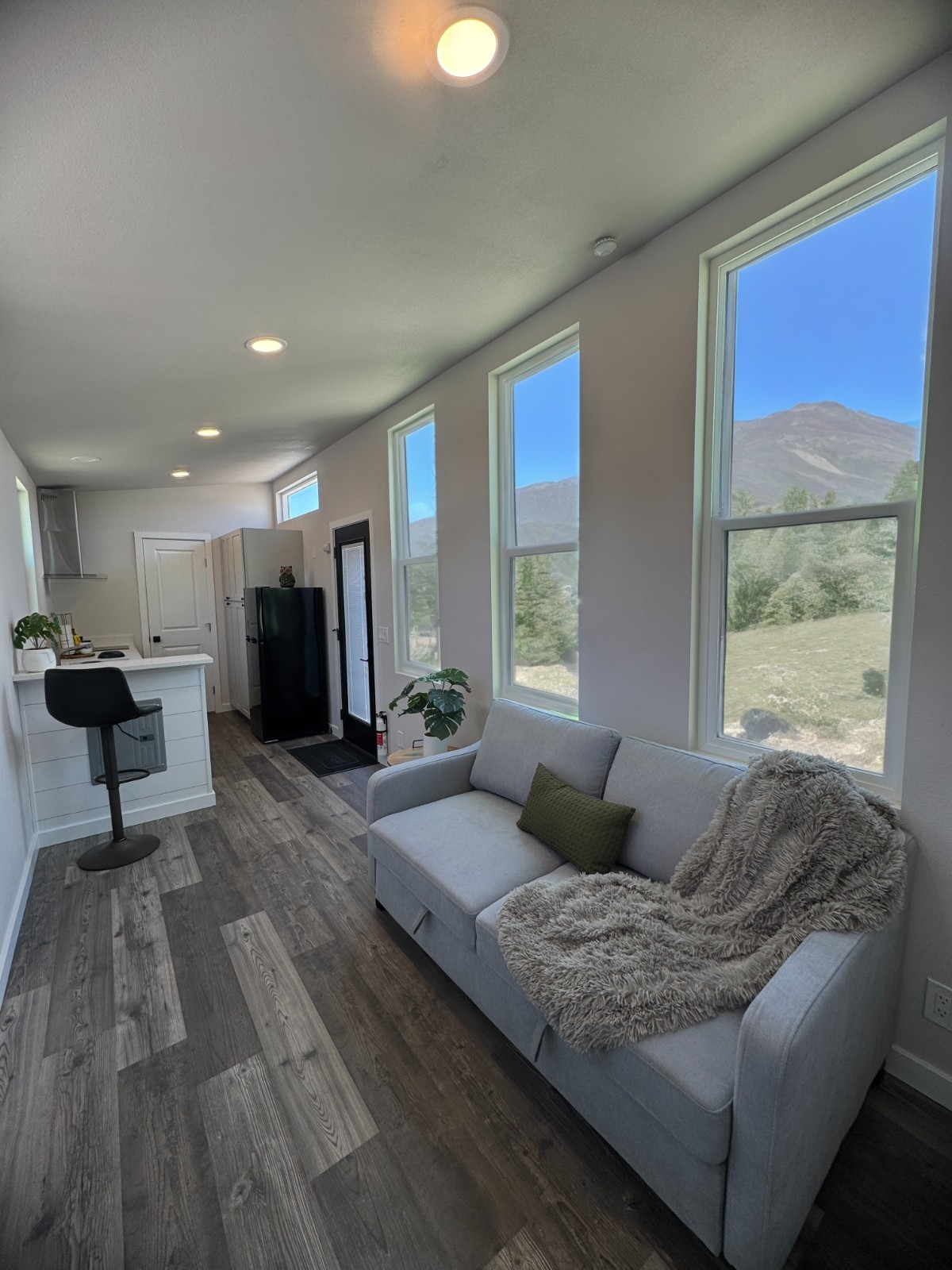 New Forever Tiny Home on Wheels 40′ Suite with bed closet & full kit & bath